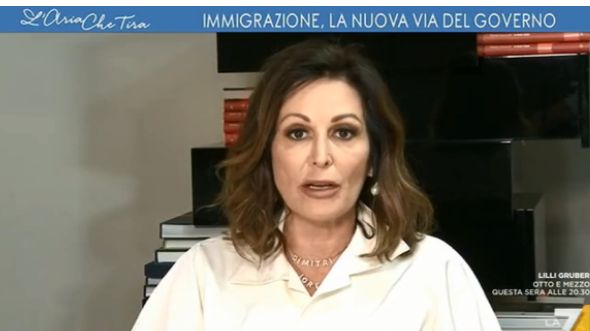 Daniela Santanche smonta il business immigrazione
