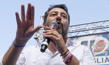 Polizia legittimo uso Salvini