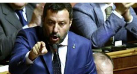 Salvini furioso con la Consulta